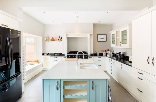 Kenilworth House | CV8 2GB 17 Stoneleigh Road, Kenilworth · Spacious 4Bed Home in Kenilworth with Parking | Pass The Keys
