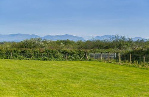 Llanerchymedd House | Cwter Hywel