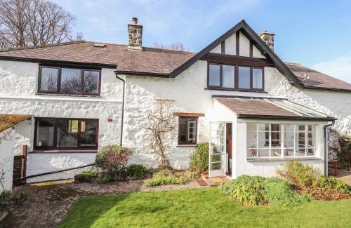 Conwy House | Cymryd Uchaf