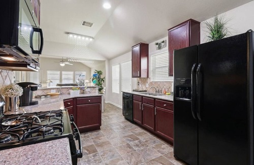 Cypress House | Cypress Fall Home: Fast Wi-Fi - Family Friendly