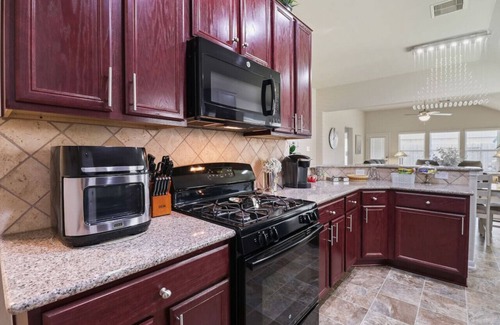 Cypress House | Cypress Fall Home: Fast Wi-Fi - Family Friendly