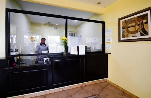 Chocowinity Hotel | Cypress Inn & Suites Washington by OYO