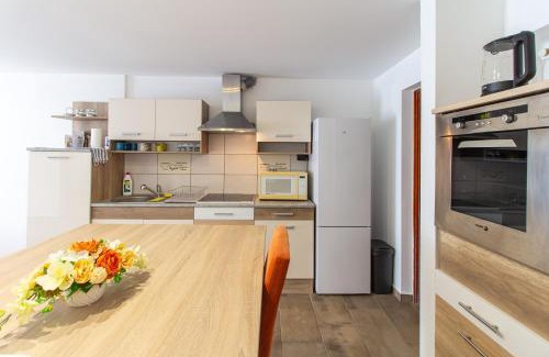 Gyor Apartment | Déli Terasz A Apartman Free parking, self-check-in anytime