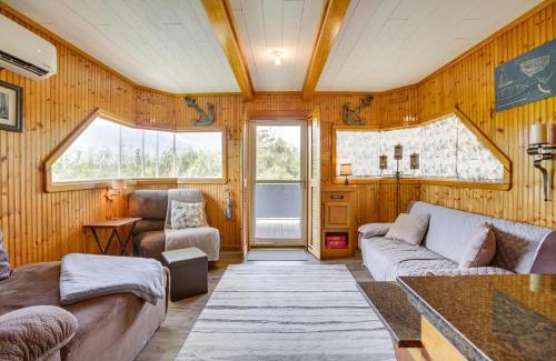 Houma House | Da Boat House with World-Class Bayou Fishing!