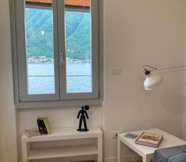 Colonno Apartment | Da Mirella apri la finestra e innamorati del lago!