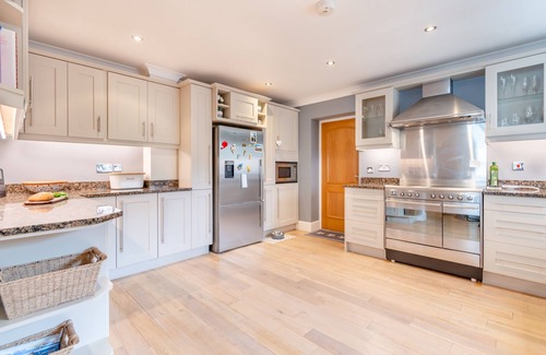 St. Florence House | Daisy Cottage - St Florence