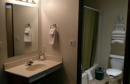Parkston Hotel | Dakota HorizINN