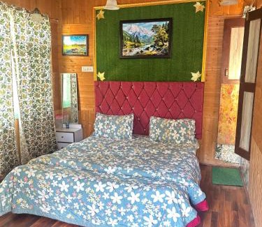 Dal Lake Bed & Breakfast | Dal Fog Guest House