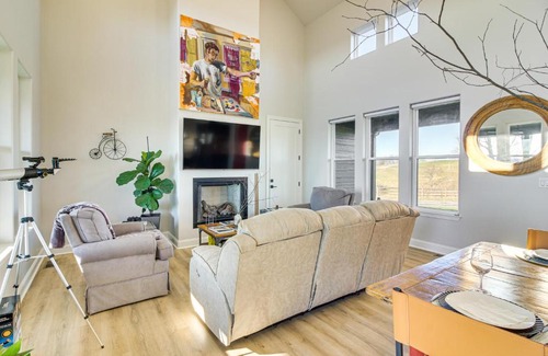 Celina House | Dale Hollow Lake Views and Hot Tub Tennessee Escape