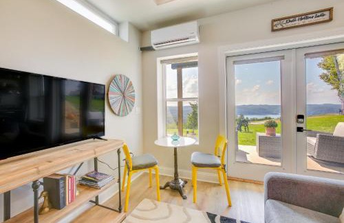 Hilham Apartment | Dale Hollow Sunset Studio with Incredible Views!
