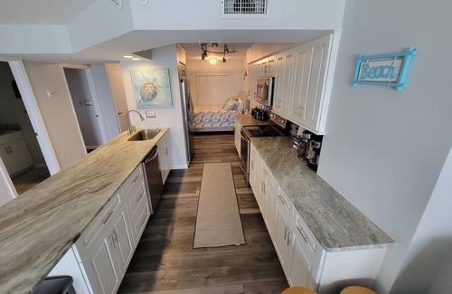 Seawinds Condo Condo | Dalton's sand and surf oceanfront 2-bedroom condo in enchanting Ormond Beach