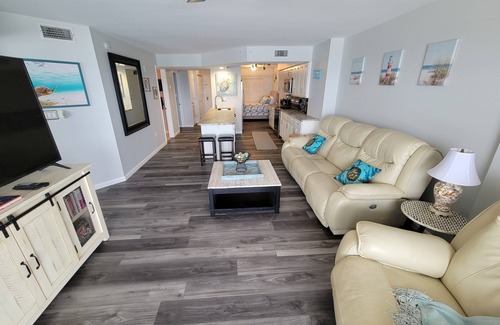 Seawinds Condo Condo | Dalton's sand and surf oceanfront 2-bedroom condo in enchanting Ormond Beach