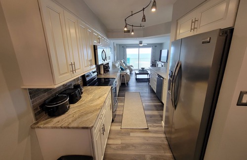 Seawinds Condo Condo | Dalton's sand and surf oceanfront 2-bedroom condo in enchanting Ormond Beach