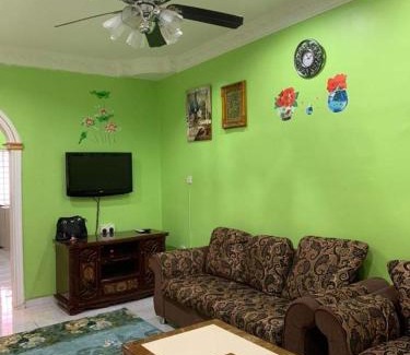 Gambang House | Damai Guest House Malay Only