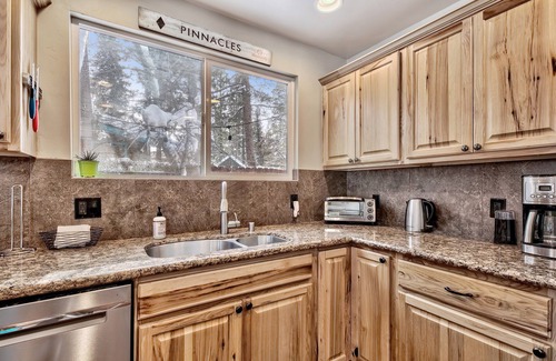 Tahoe Paradise House | Dancing Bear Cabin - Pet Friendly, Sleeps 6, Totally cute!