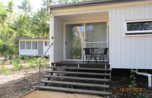 Arcadia Ski Chalet | Dandaloo Gardens