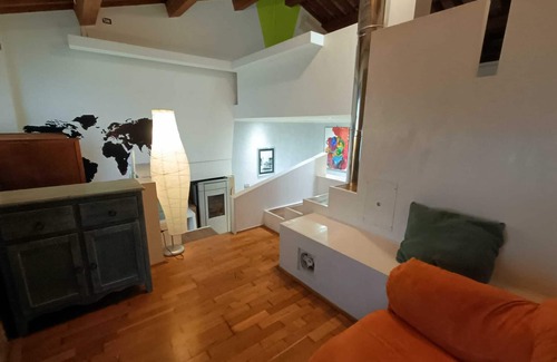 Bagnaia House | Dante's Stars
