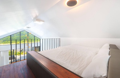Danyang House | Danyang Dandelion Pool Villa