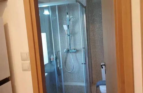 Zarouhla Apartment | Daphne Aroania suites