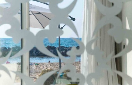 Trappeto House | “Darsena”, a fine loft directly on the beach