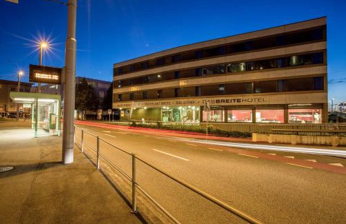 Breite Hotel | Dasbreitehotel am Rhein