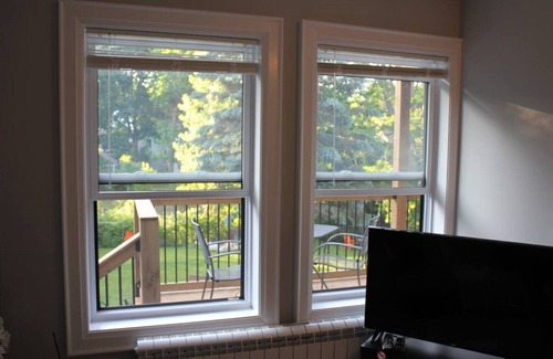 Orillia Apartment | DaVel DeLuxe Relaxation