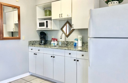 Sebastian House | Davis House Inn