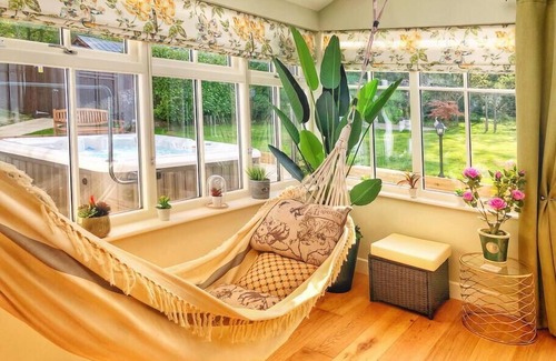 Broad Oak Cottage | Daweswood - Luxury cottage, lake access & hot tub
