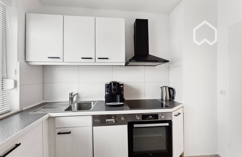 Weststadt Condo | Day Young Life Apartment /DYL Hosting 85 sqm