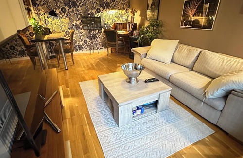 Hovas Apartment | Daylight basement apartment,nnear Sea, Golf Course, Lakes & Forest in Gothenburg