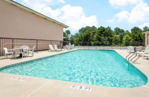 Seiglers Crossroads Hotel | Days Inn by Wyndham Aiken - Interstate Hwy 20