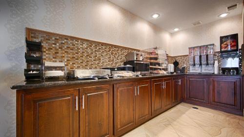 Columbia Hotel | Days Inn by Wyndham Columbia Kentucky