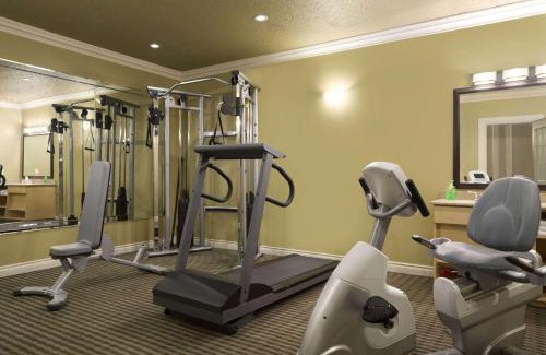 High Level Hotel | Days Inn by Wyndham High Level