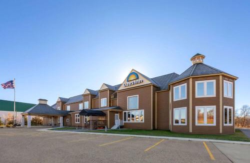 Hutchinson Hotel | Days Inn by Wyndham Hutchinson