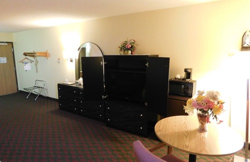 Lexington Hotel | Days Inn by Wyndham Lexington NE