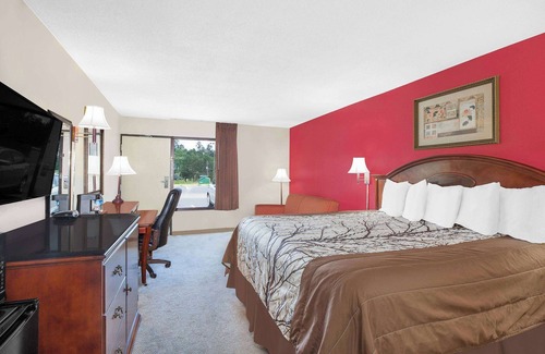 Newton Hotel | Days Inn by Wyndham Newton MS/I-20