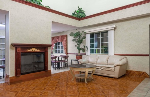 Norton Hotel | Days Inn by Wyndham Norton