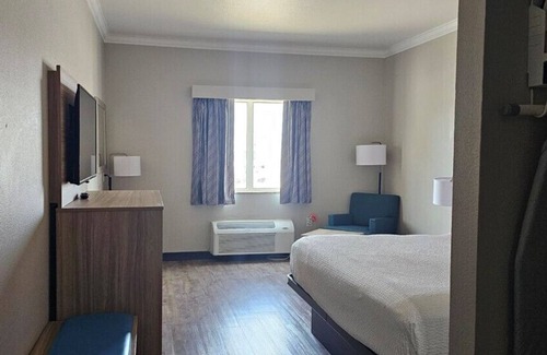 Rockdale Hotel | Days Inn by Wyndham Rockdale Texas