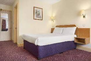 Westerham Hotel | Days Inn by Wyndham Sevenoaks Clacket Lane