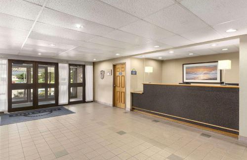 Downtown Hotel | Days Inn by Wyndham Stephenville