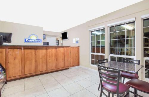 Turlock Hotel | Days Inn by Wyndham Turlock