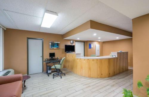 Hurricane Mills Hotel | Days Inn by Wyndham Hurricane Mills