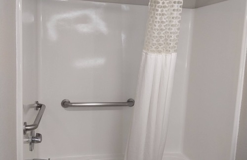 Vineland Hotel | Days Inn by Wyndham Vineland