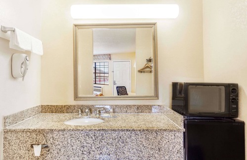 Yazoo City Hotel | Days Inn by Wyndham Yazoo City