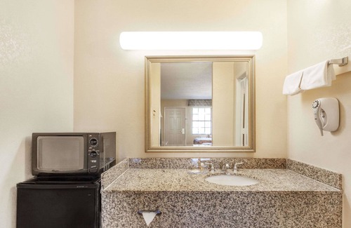 Yazoo City Hotel | Days Inn by Wyndham Yazoo City