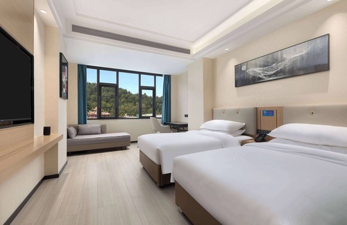 Honghuagang District Hotel | Days Inn By Wyndham Zunyi Conference Site
