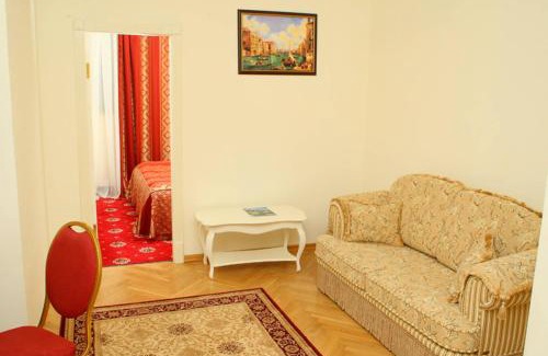 Besarabka Hotel | De Paris Hotel