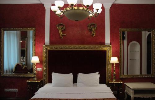Besarabka Hotel | De Paris Hotel