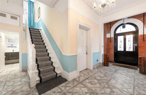 Bedford House | De Parys Guest House - Fully Airconditioned