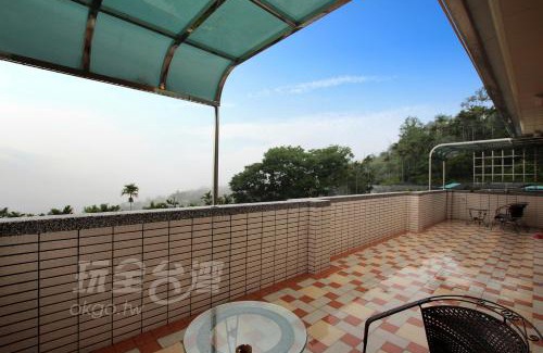 Rueili Village House | De Ren Tea Gardens